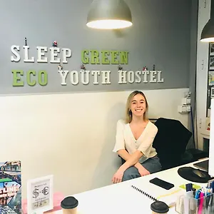 sleep-green-eco-youth-hostel-barcelona.catalonia-hotels.com/